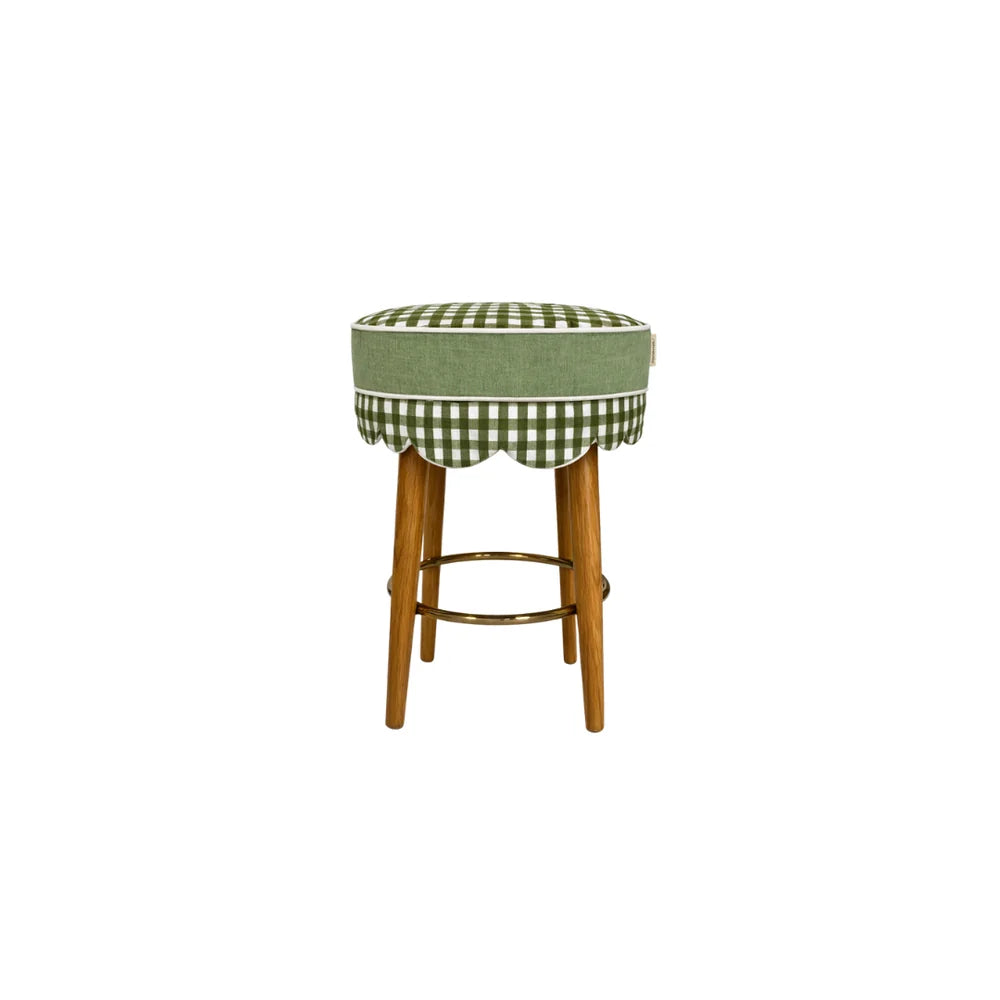 Button Relaxed Counter Stool