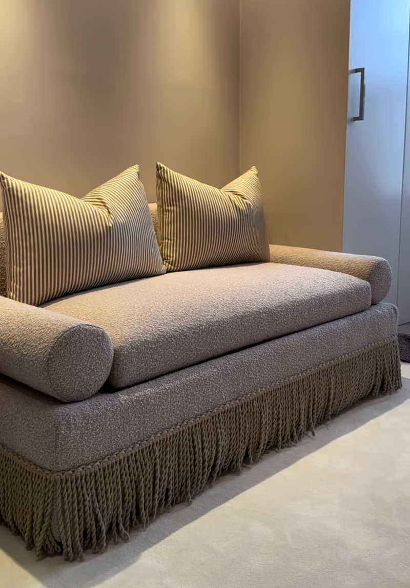 Madre Sofa
